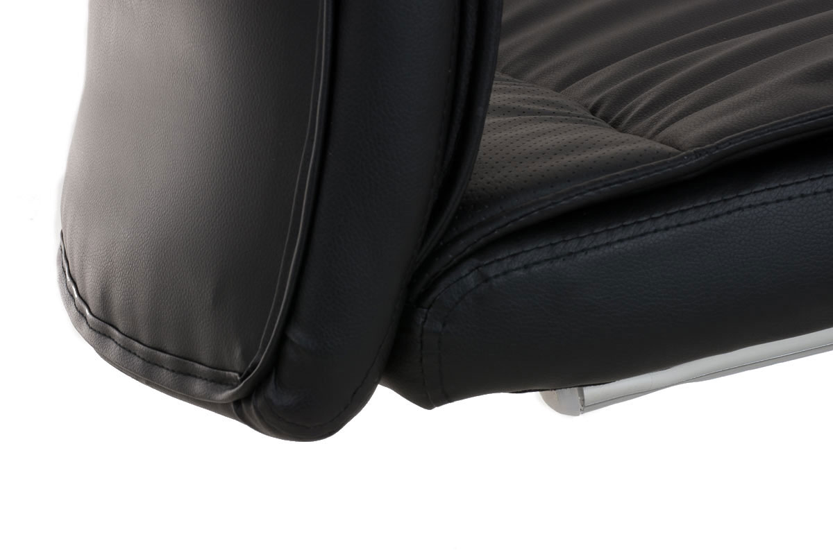 Chaise Cantilever Caro en similicuir